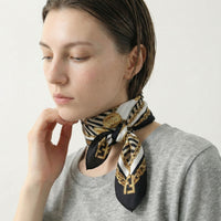 Foulard Bandana Vintage Fendi À Motif Chaînes Et Médaillons FF