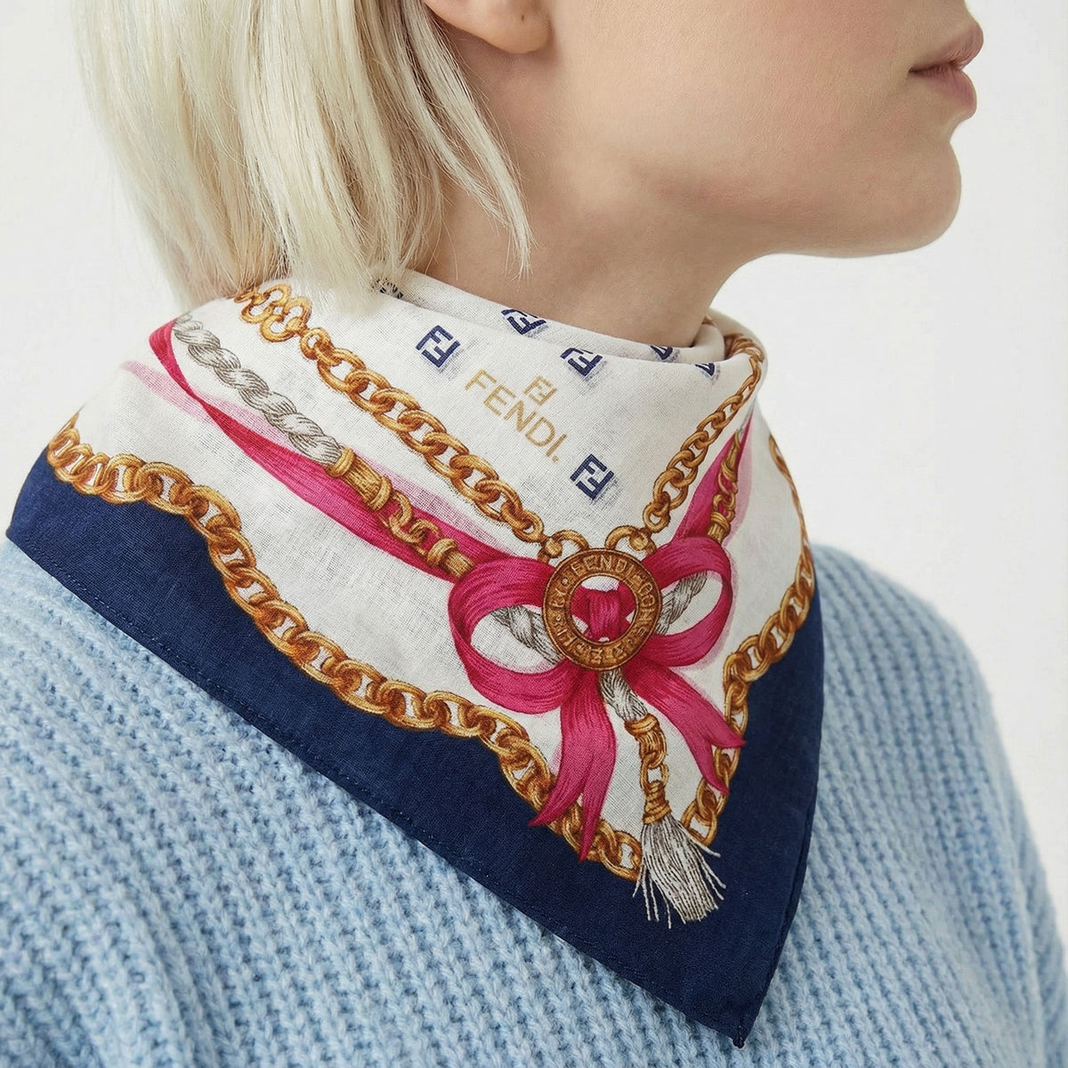 Foulard Bandana Vintage Fendi À Motif Monogramme Et Chaînes