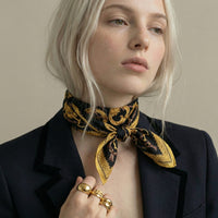 Foulard bandana vintage Céline à Motif Chaînes Dorées