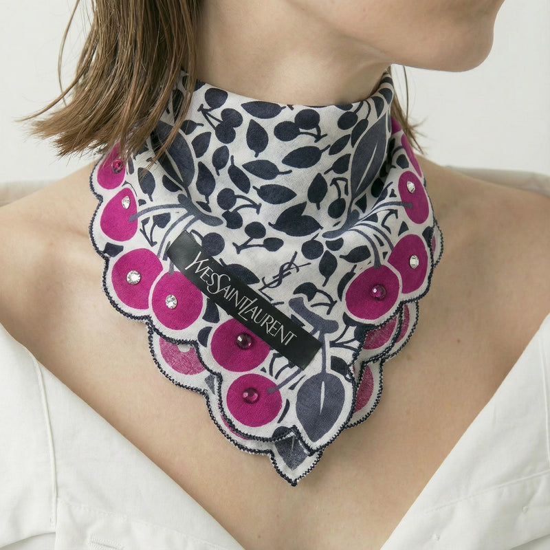 Foulard Bandana Vintage YSL Yves Saint Laurent À Motif Baies Roses