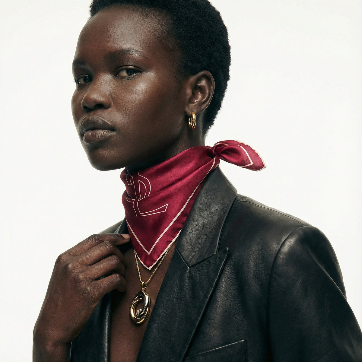 Petit Foulard Yves Saint Laurent Vintage en Soie