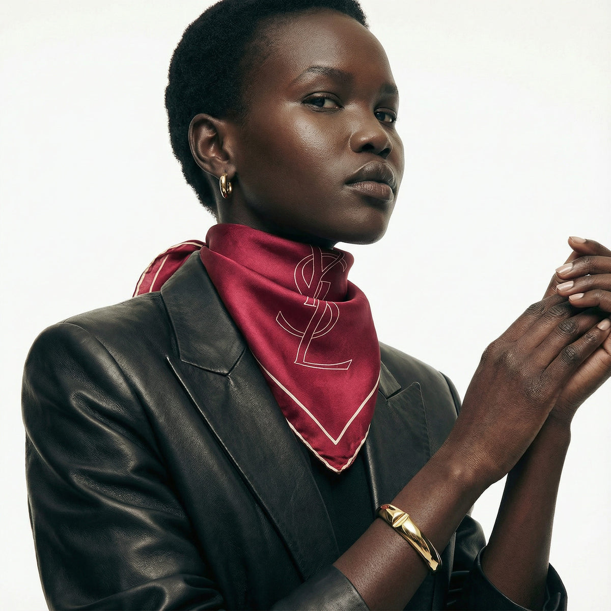 Petit Foulard Yves Saint Laurent Vintage en Soie