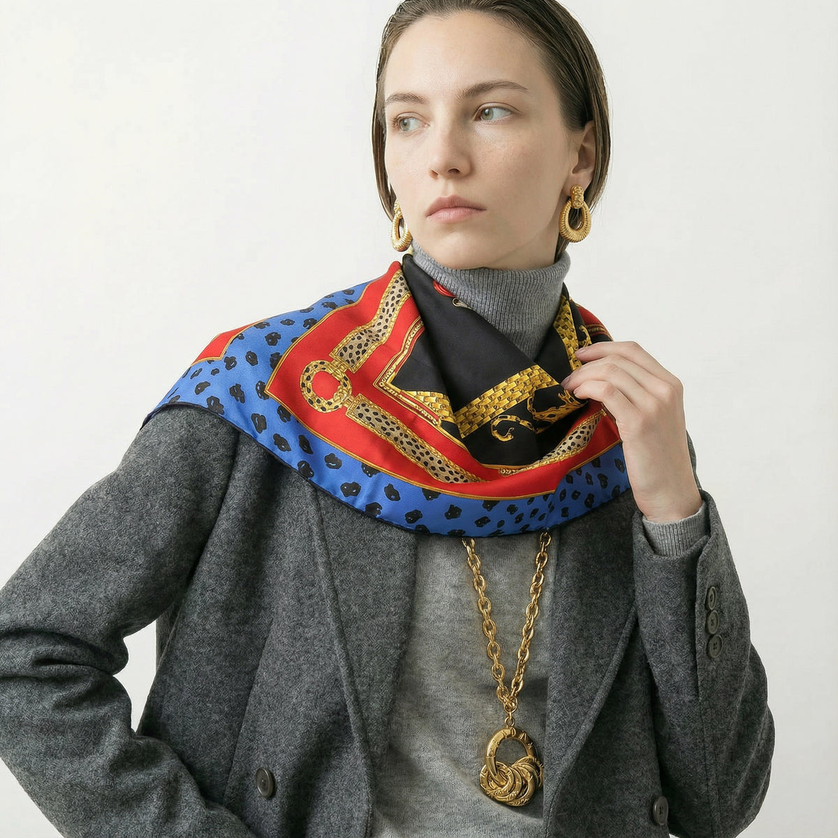 Foulard Cartier Vintage en Soie – Motif Panthères