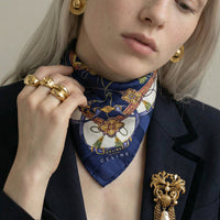 Foulard Bandana Vintage Céline Bleu À Motifs Floraux Et Chaînes