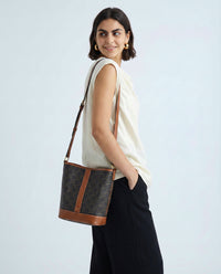 Céline Bucket Triomphe
