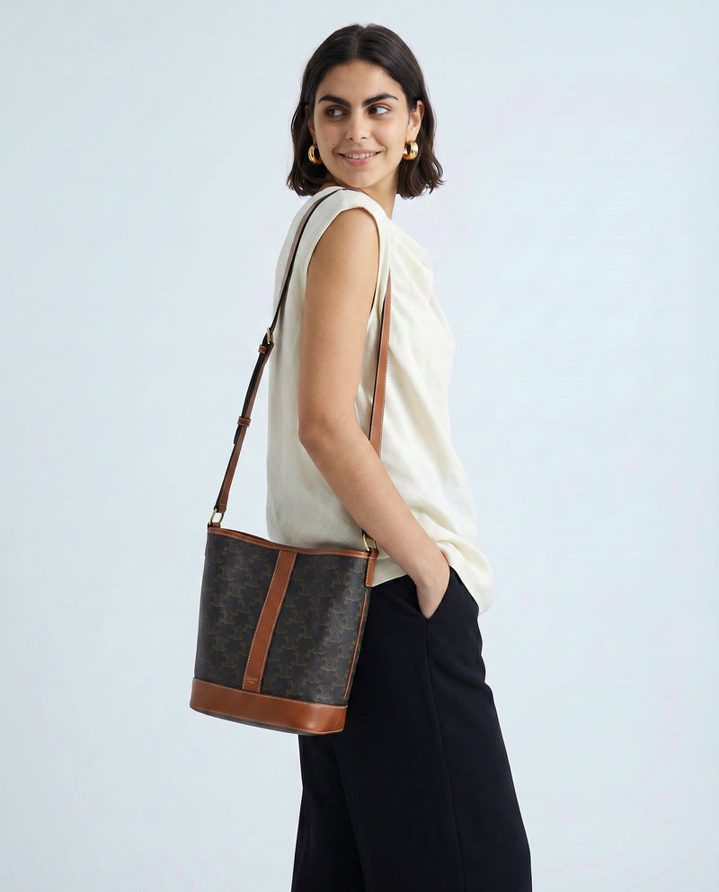 Céline Bucket Triomphe