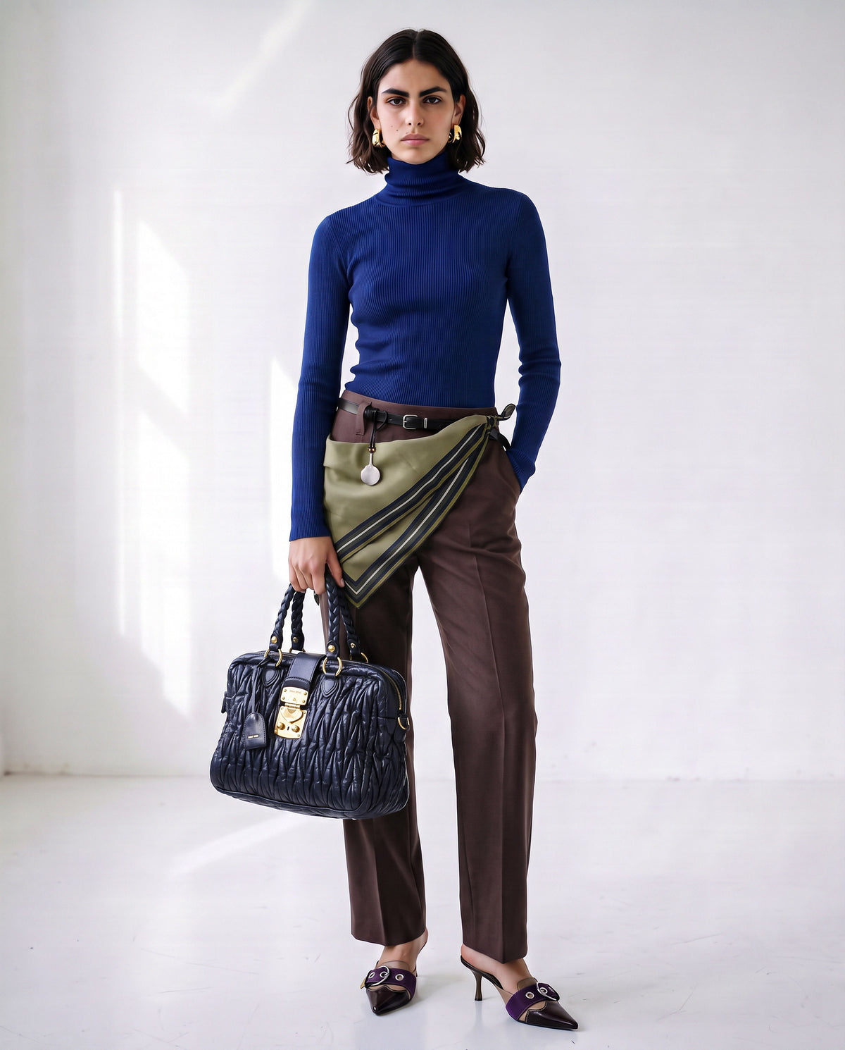 Miu Miu Coffer Cuir d'Agneau Bleu Marine