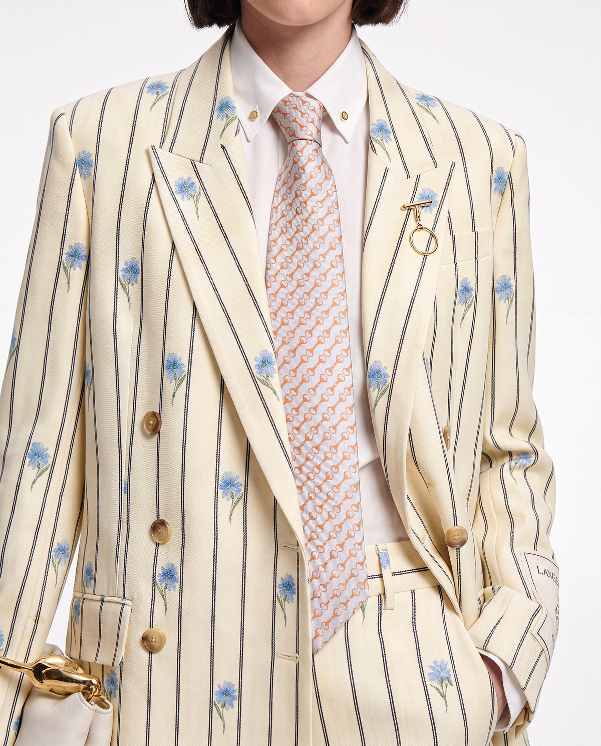 Vintage Gucci Silk Tie – Peach & White Chain-Link Pattern