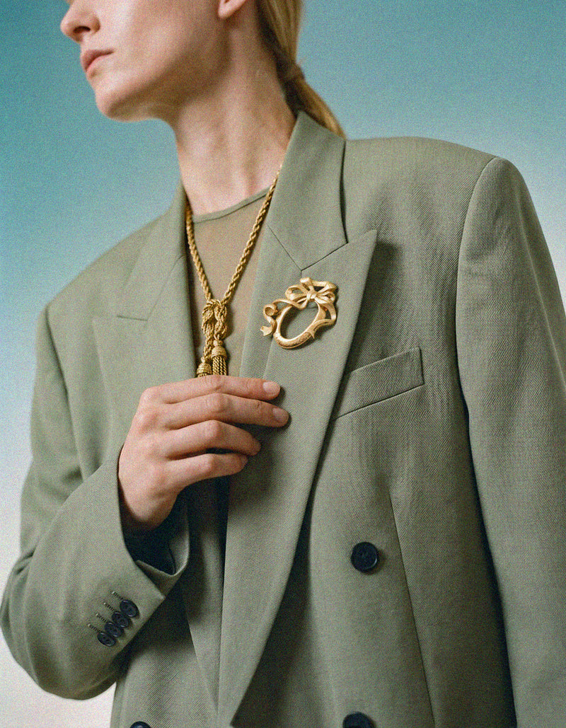 Christian Dior Broche Nœud & Médaillon Vintage