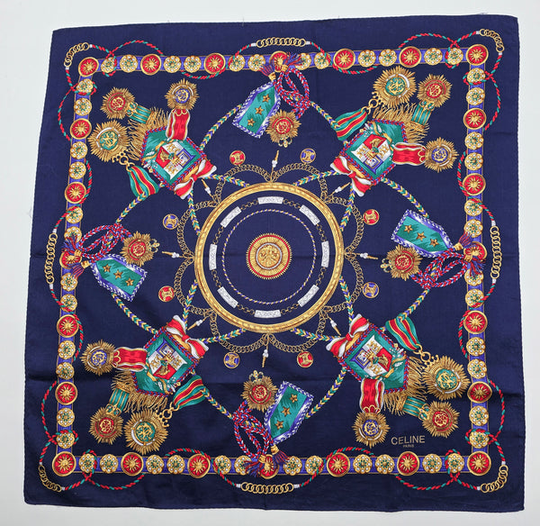 Foulard Vintage Céline 50x50 Cm Bleu Marine À Motif Médaillons Équestres