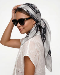 Grand foulard Gucci soie floral
