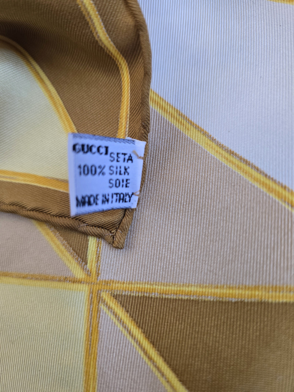 Foulard Gucci vintage en soie – Motifs équestres