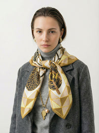 Foulard Gucci vintage en soie – Motifs équestres