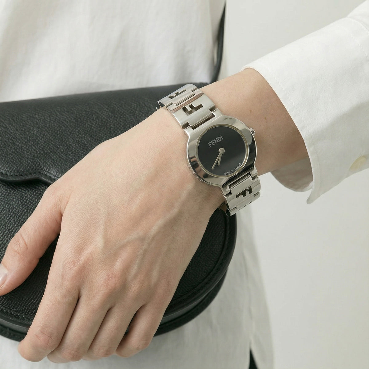 Montre Fendi femme modèle 3050L