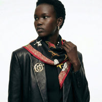 Foulard Moschino Vintage en Soie Motifs Étoiles & Logo