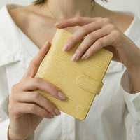 Portefeuille Louis Vuitton Compact en Cuir Epi Jaune Pastel