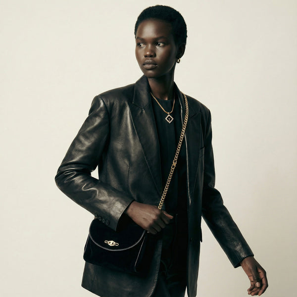 Sac Céline Vintage Daim Noir – Chaîne Triomphe & Fermoir Strass