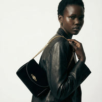 Sac Céline Vintage Daim Noir – Chaîne Triomphe & Fermoir Strass