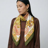 Foulard Salvatore Ferragamo Motif Floral et Animalier