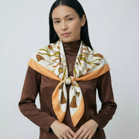 Foulard Céline Pompon Orange en Soie 88×88 cm