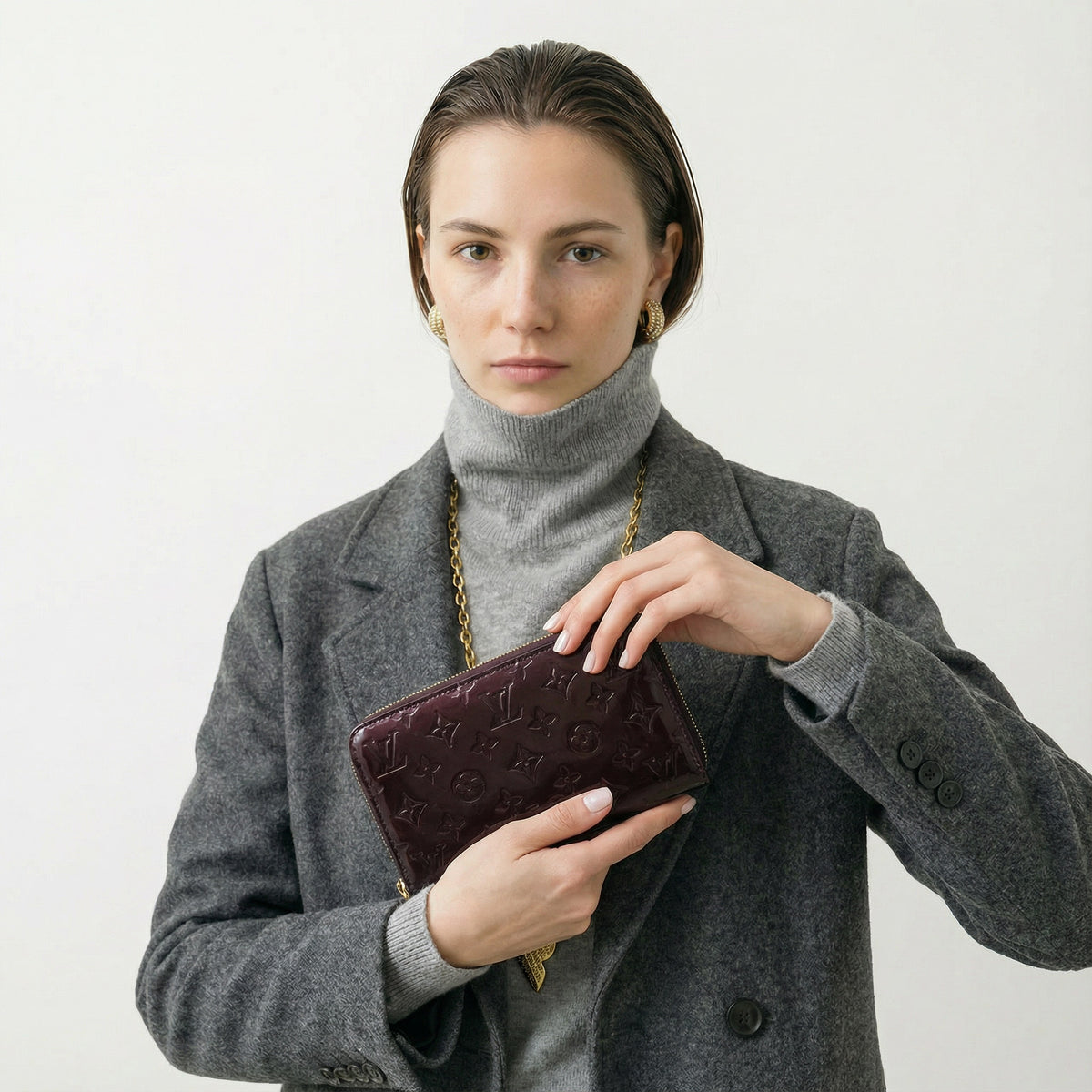 Portefeuille Zippy Louis Vuitton Cuir Vernis Bordeaux – Monogramme Embossé