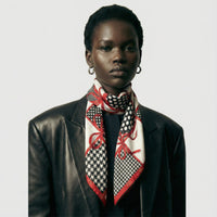 Foulard Carré Christian Dior Vintage en Soie – Motif Carreaux et Pois Noir & Blanc avec Rubans Rouges