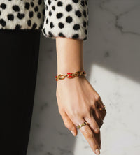 Bracelet Givenchy Vintage Grain de Café XL en Plaqué Or et Émail Rouge