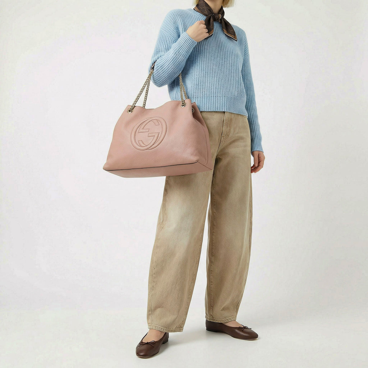 Sac Gucci Soho Tote XL rose poudré en cuir grainé